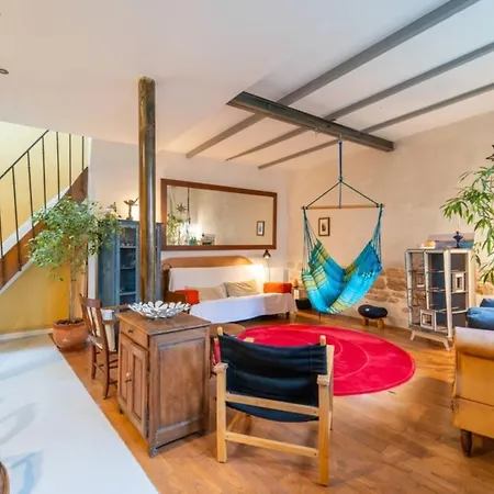 Le Grand Marais Direct Metro To The Eiffel Tower * Париж