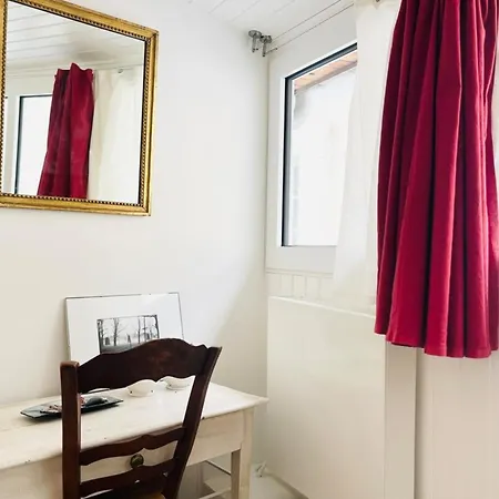 Le Grand Marais Direct Metro To The Eiffel Tower *