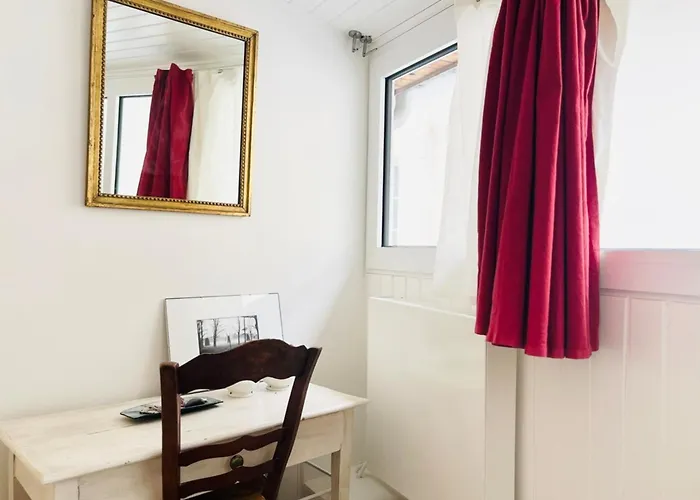 Le Grand Marais Direct Metro To The Eiffel Tower *