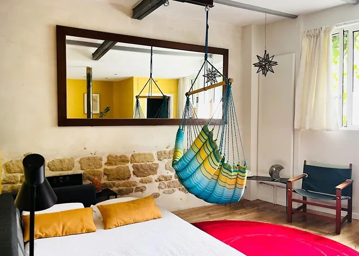 Апартаменты Le Grand Marais Direct Metro To The Eiffel Tower *